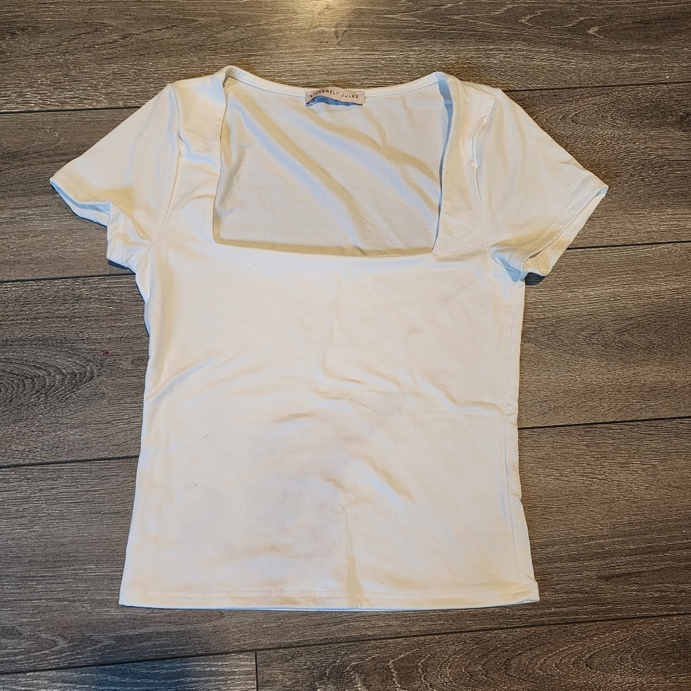 🌺3 for 30 Square neck white crop top
